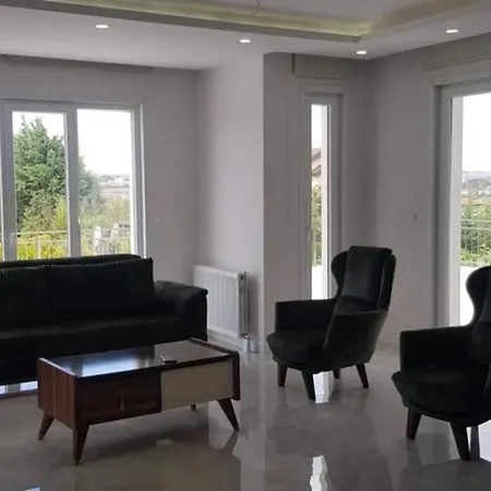 Villa Magnificient White Villa! Private Pool And Garden! Professional Team! Büyükçekmece