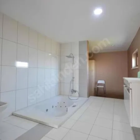 Magnificient White Villa! Private Pool And Garden! Professional Team! Villa *